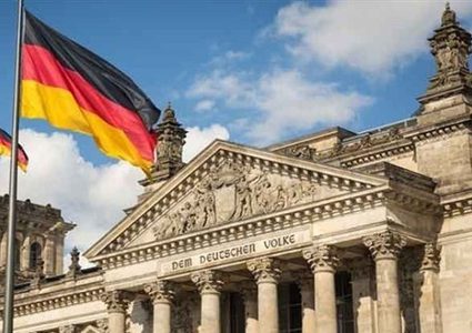 الحكومة الألمانية تدرس تحميل وزير سابق دفع تعويض يتجاوز ربع مليار يورو