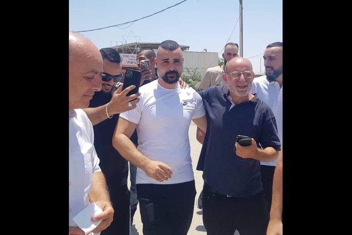 الاحتلال يفرج عن الأسير المقدسي بشار عبيدي بعد اعتقال دام 9 أعوام