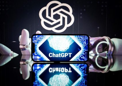 "تشات جي بي تي" يواجه دعوى "انتهاك حقوق النشر" من ثلاثة كتاب