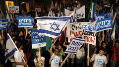 ماذا وراء الاحتجاجات الشعبية ضد حكومة نتنياهو؟