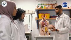 خريجو كلية الطب و علوم الصحة في النجاح الوطنية يروون تفاصيل رحتلهم الدراسية