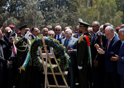 في زيارته إلى جنين.. الرئيس عباس يؤكد على الوحدة الوطنية وإعادة الإعمار