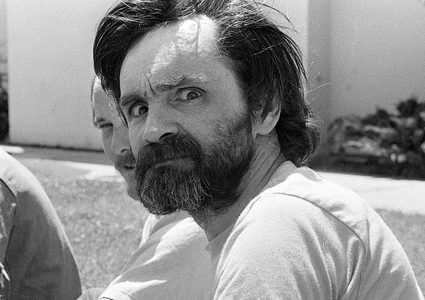 الولايات المتحدة.. إطلاق سراح قاتلة من أتباع الزعيم الإجرامي تشارلز مانسون