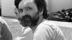 الولايات المتحدة.. إطلاق سراح قاتلة من أتباع الزعيم الإجرامي تشارلز مانسون