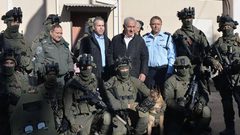 نتنياهو يخاطب وحدة اليمام ويتلقى لمحة عن تطورها