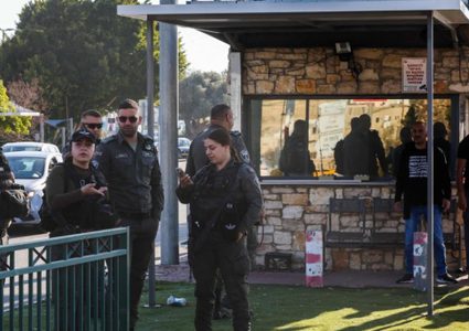 سلطات الاحتلال تمنع ناشطا مقدسيا من دخول الضفة