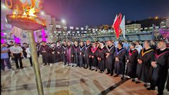 النجاح تفتتح حفلات تخريجها بإيقاد "شعلة الخريج " وتكريم نخبة من أوائل طلبتها