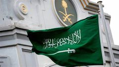 السعودية:إيقاف تنظيم إجرامي امتهن الاحتيال المالي وتحويل السرقات لخارج المملكة