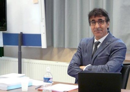 روائي مغربي يزور فلسطين ويستلهم منها نصوصا شعرية