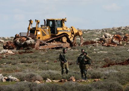 قوات الاحتلال تستولي على جرار زراعي شمال شرق جنين