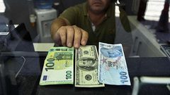 الليرة التركية تنخفض إلى مستوى تاريخي جديد