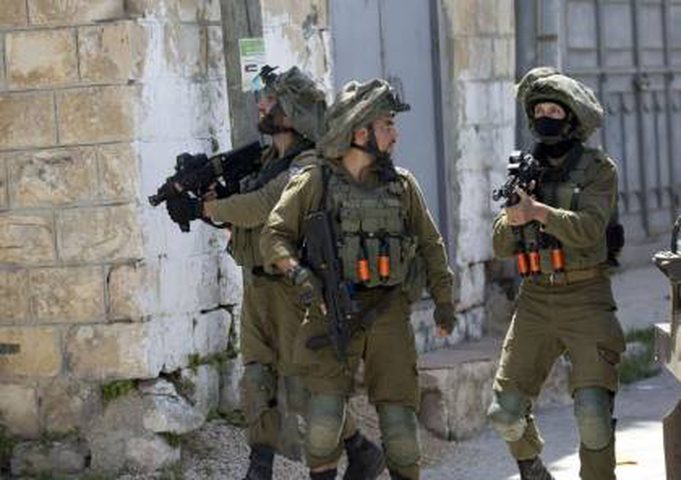 قوة إسرائيلية خاصة تختطف المحرر إبراهيم شكوكاني شرق نابلس