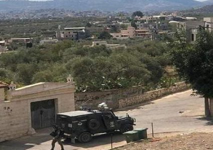 الاحتلال يقتحم دير استيا ويستجوب عددا من المواطنين