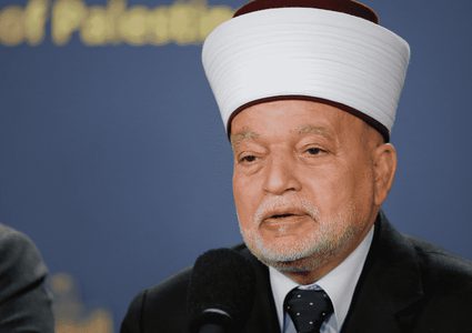 المفتي العام يناشد بتوحيد الكلمة ورص الصفوف ورفض محاولات الاحتلال وأعوانه