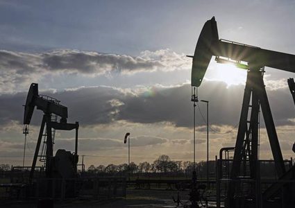 النفط ينخفض بفعل مخاوف بشأن الطلب الأميركي رغم التحفيز الصيني