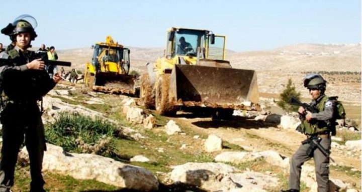 الاحتلال يستولي على جرافة من بلدة برطعة جنوب جنين