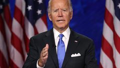 بايدن يثير سخرية الأمريكيين بتصرفه في اجتماع مع نظيره الإسرائيلي