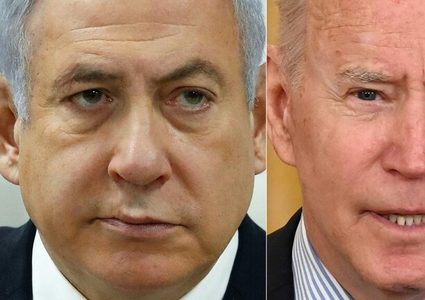 الرئيس الأمريكي يحث نتنياهو التوقف عن استهداف القضاء