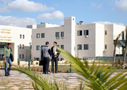 كلية العلوم في النجاح: تخصصات تطبيقية وجاهزية للذكاء الصناعي