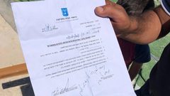 الاحتلال يسلم 5 إخطارات بوقف العمل والبناء في سلفيت