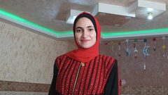 آلاء القطراوي… طالبة من غزة تحقق معدل 98.1 في الفرع الأدبي رغم الصعوبات