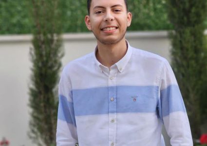 اعتمر ودرس وساعد : زهدي عنان صوالحي يروي تجربته الفريدة في الثانوية العامة