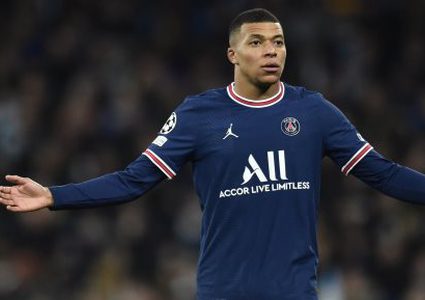 باريس سان جيرمان يستبعد مبابي من مواجهة النصر