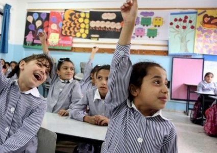 التربية والتعليم تعلن العودة لنظام الفصلين