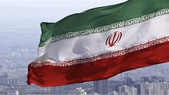 إيران: حظر مهرجان سينمائي بسبب ملصق لممثلة من دون حجاب