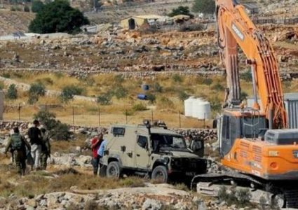 الاحتلال يهدم منشآت سكنية في الأغوار الشمالية