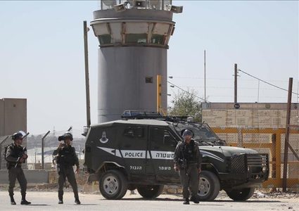 سلطات الاحتلال تجدد الاعتقال الإداري لوالد شهيدين من جنين