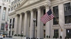 الفيدرالي الأمريكي يرفع الفائدة إلى أعلى مستوى منذ 22 عاما