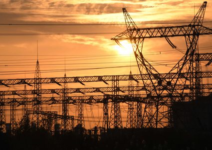 الحكومة المصرية تعلن استمرار أزمة انقطاع الكهرباء حتى نهاية أغسطس على الأقل