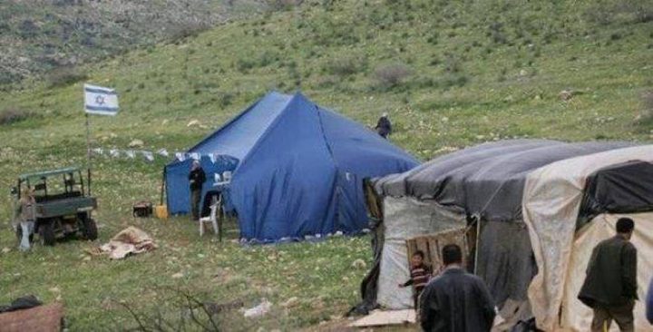 مستوطنون ينصبون خيمة في أرض جنوب نابلس