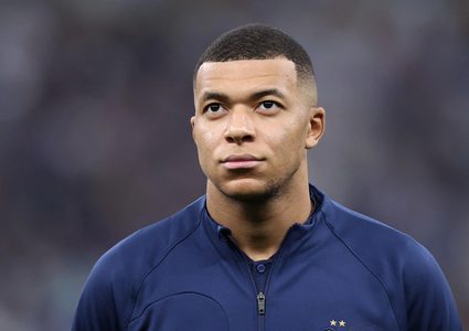 ريال مدريد يطالب مبابي ب"تقليد" ليفاندوفسكي