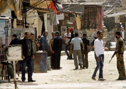 الفصائل بمخيم عين الحلوة تتوصل لاتفاق لوقف اطلاق النار