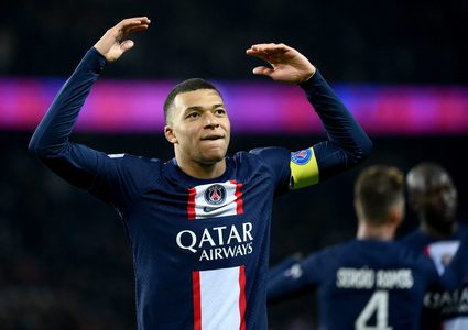 ليفربول الإنجليزي يبدأ مفاوضات مع باريس سان جرمان للتعاقد مبابي