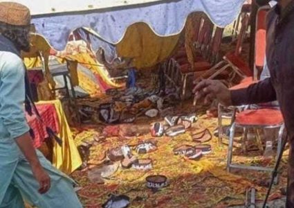 44 قتيلا على الأقل في تفجير انتحاري خلال تجمع سياسي في باكستان