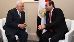 الرئيس عباس يجتمع مع نظيره المصري السيسي