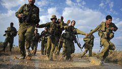 60 ضابطاً إسرائيلياً يعلنون نيتهم تعليق خدمتهم احتجاجاً على التعديلات القضائية