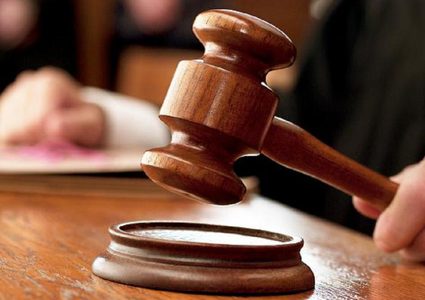 الاحتلال يحكم على أسير ويُجدد الإداري لآخرين