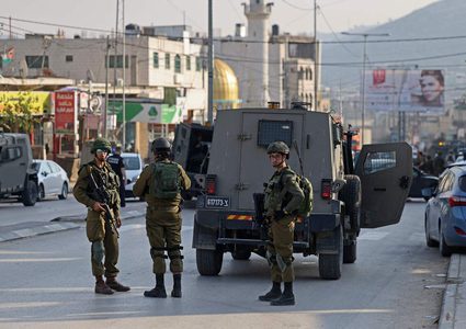 قوات الاحتلال تغلق الطريق الواصل ما بين زعترة وبيت تعمر