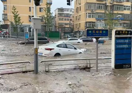 فيضانات مدمرة في بكين تخلف11 قتيلا و27 مفقودا