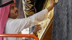 غسل الكعبة المشرفة بخليط ماء زمزم والورد