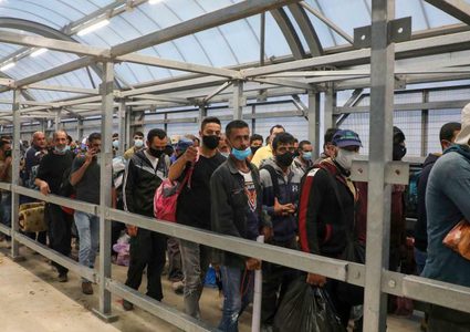 حكومة الاحتلال تدرس إمكانية زيادة تصاريح العمال من غزة