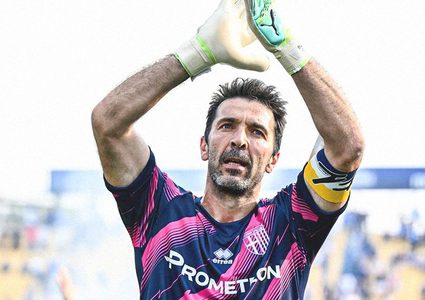 نجم حراسة المرمى الإيطالي جانلويجي بوفون يعتزل كرة القدم