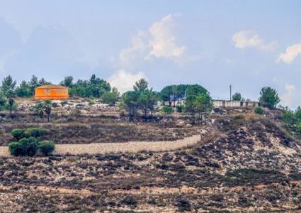 محكمة الاحتلال تُصادق على عدم اخلاء مستوطنة "حومش"