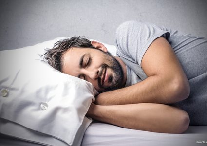 لماذا ينبغي عليك تثبيت مواعيد نومك طوال الأسبوع؟