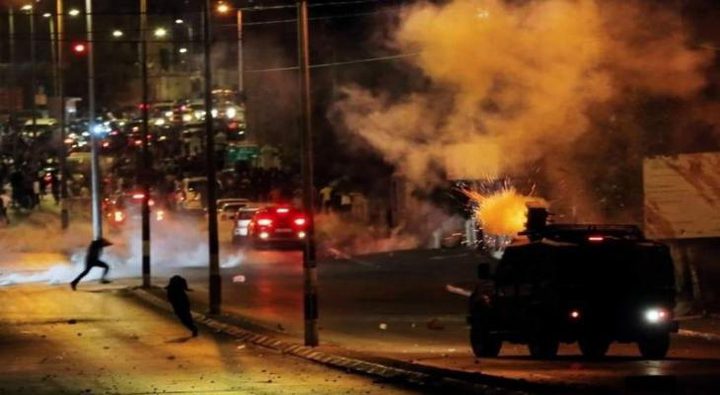 إصابات بالاختناق خلال مواجهات مع قوات الاحتلال في قرية طورة