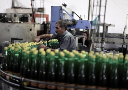 الإحصاء: انخفاض الرقم القياسي لكميات الإنتاج الصناعي في فلسطين